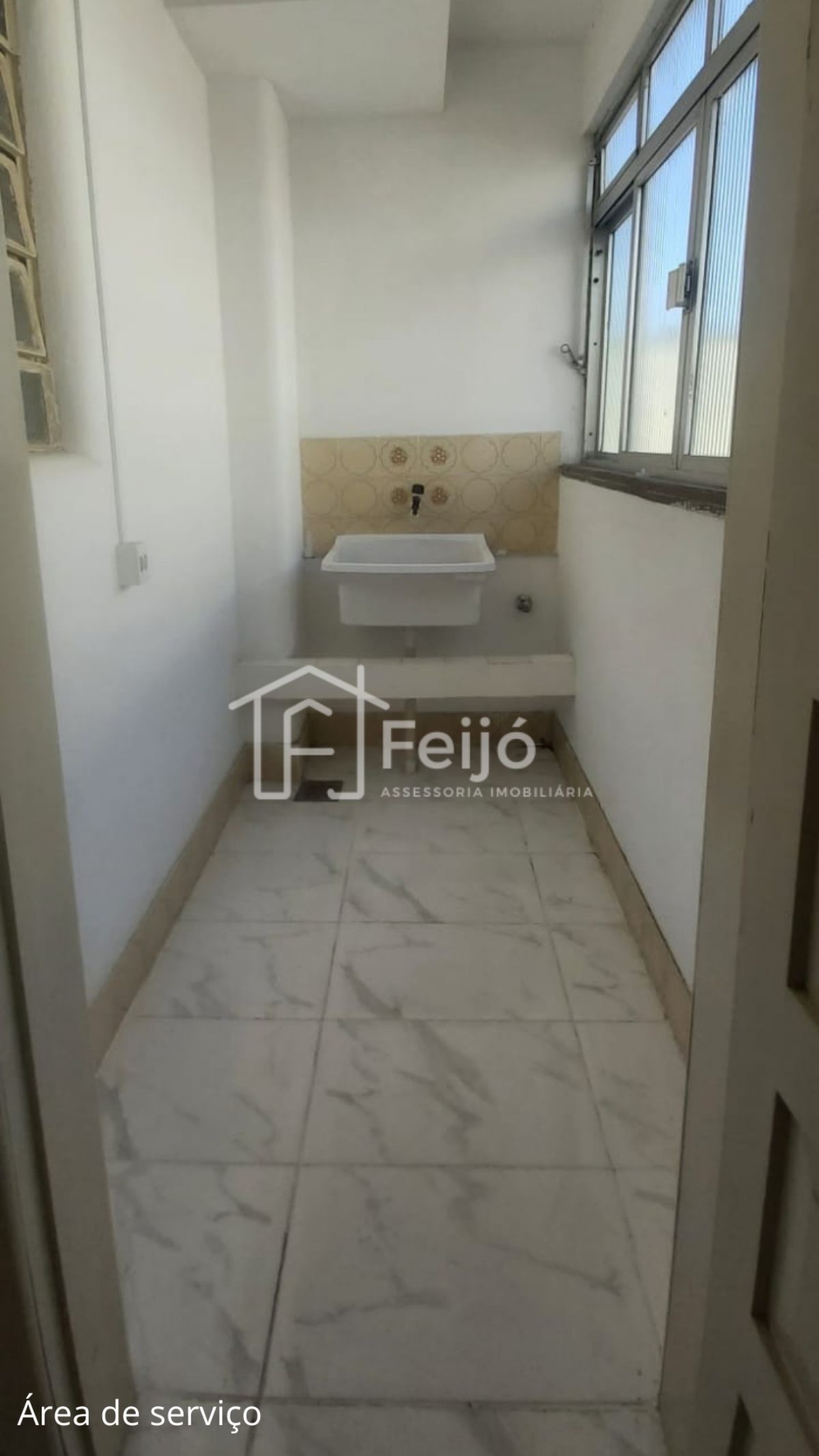 Apartamento à venda com 2 quartos, 55m² - Foto 11