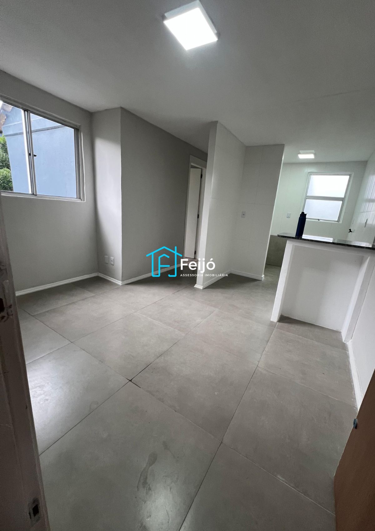 Apartamento à venda com 2 quartos, 40m² - Foto 4